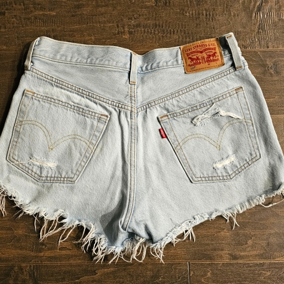 Levi's 501 Women's Jean Shorts sz 28 - Picture 5 of 7